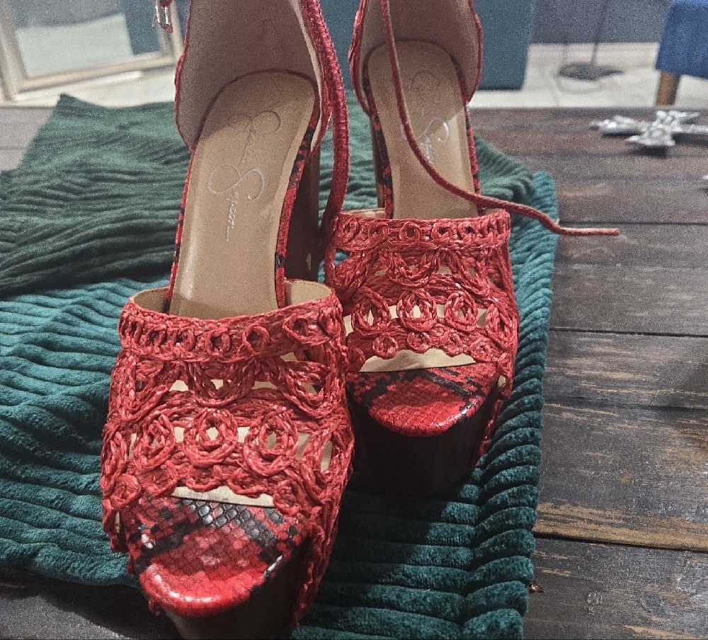 Jessica Simpson Red Platform Heels - Picture 3 of 6